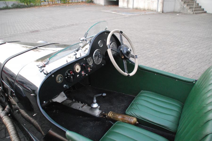 Интерьер Lagonda 16/80 Special 1932 года  (фото 3 из 10)